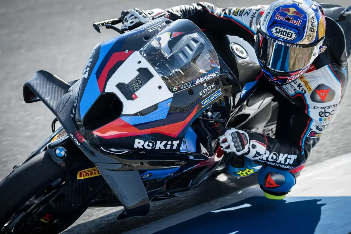 Az Eldőlt Verseny Estorilban: Razgatlıoğlu Hősies Győzelme a kaotikus Tömegbaleset Után