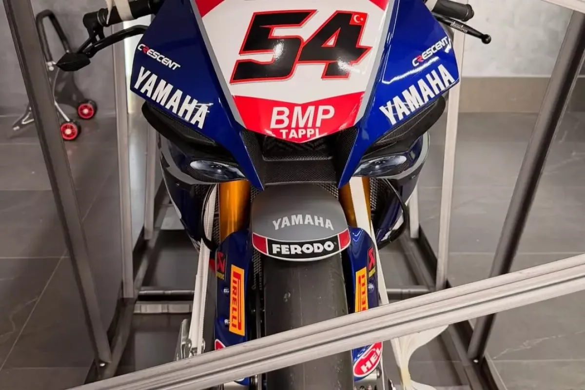 Yamaha meghökkentő döntése: Razgatlıoğlu követi Quartararot a csapatban