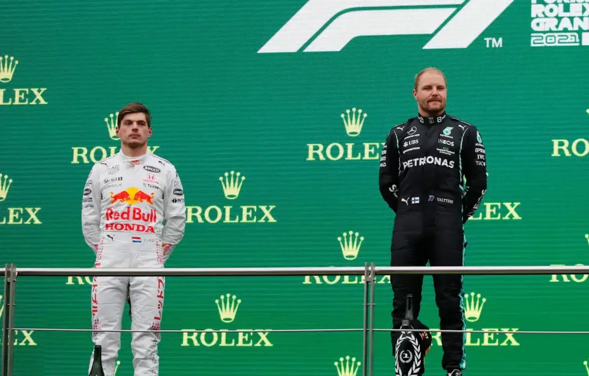 Az F1-botrány: Bottas szándékosan figyelmen kívül hagyta Verstappent a Mercedes csapatában?