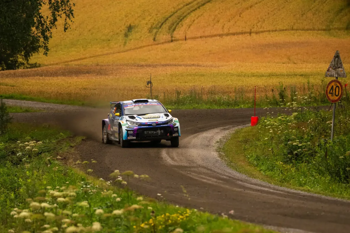 Rally Hungary Győztese a Sivatag Csatájában: Új Kihívások Várnak a Vezetésben