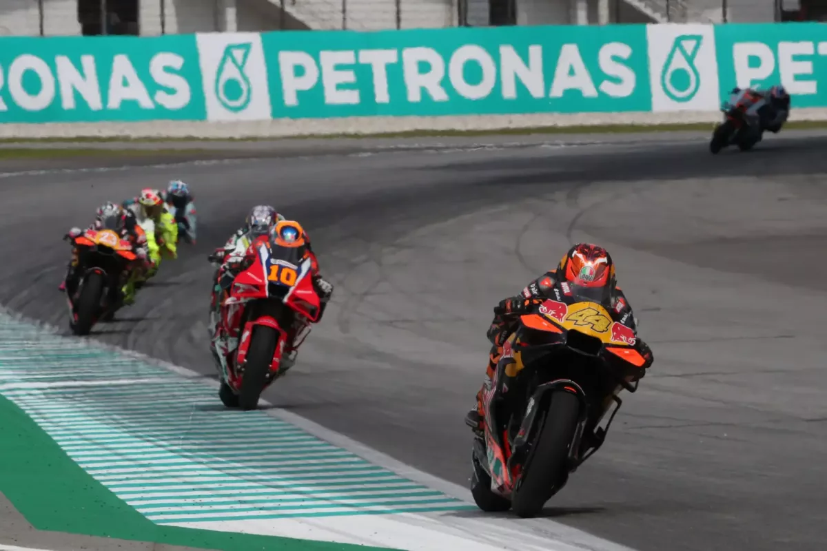 Pol Espargaró sporttársát dicséri a MotoGP-bukás után