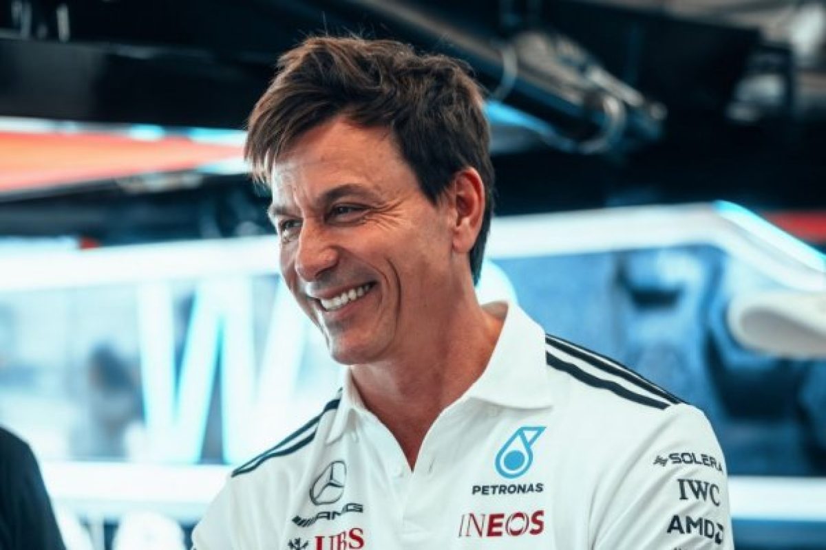 Wolff: Verstappen könnyebb helyzetben van a Formulában