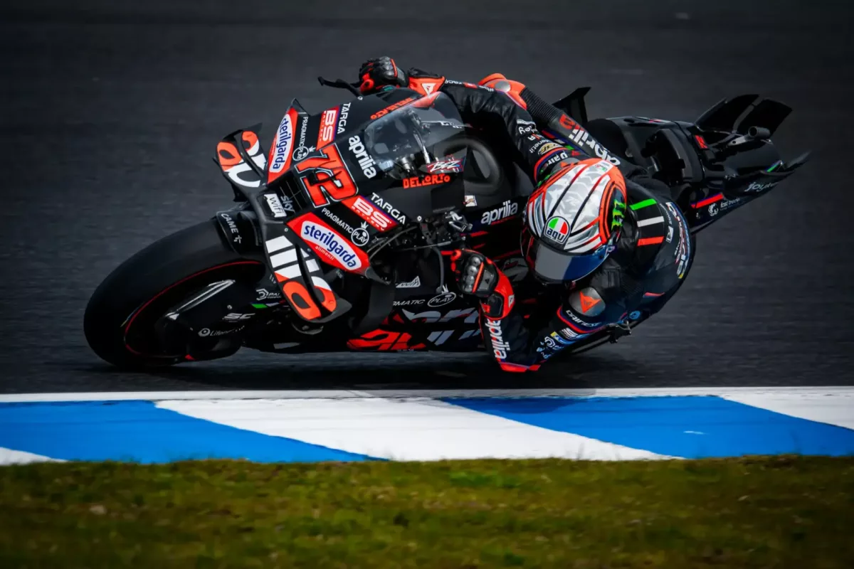 Bezzecchi sirályütközetét követő győzelmével hatalmasat zár az Apriliák csatája