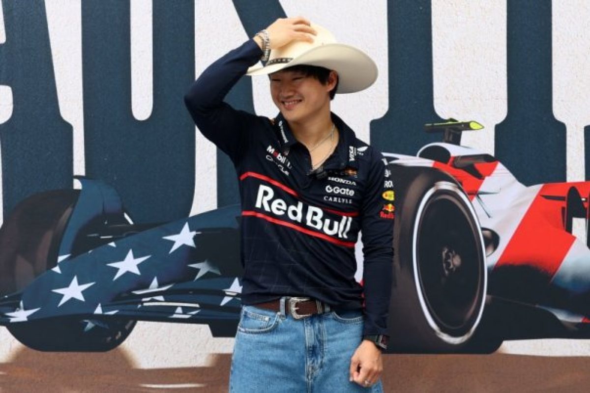 Az F1 versenyző Tsunoda kritikus hangot ütött meg a csapatával és Lawsonnal a kiesése után