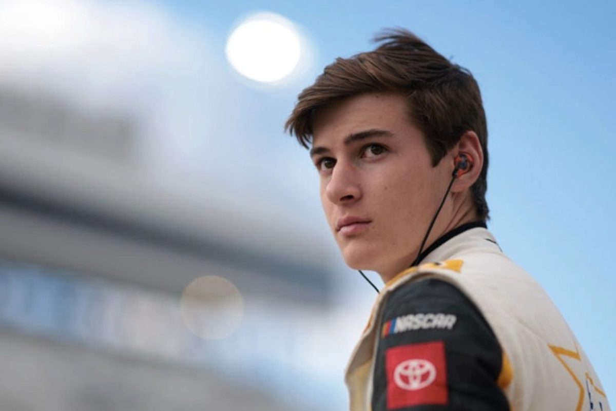 NASCAR: William Sawalich Martinsville-i Hiányával Küszködik