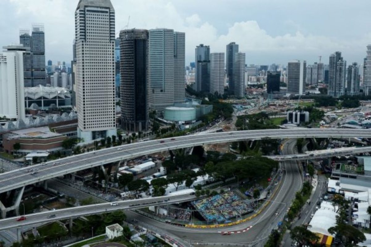 ÉLŐ: F1 Szingapúr GP második szabadedzése