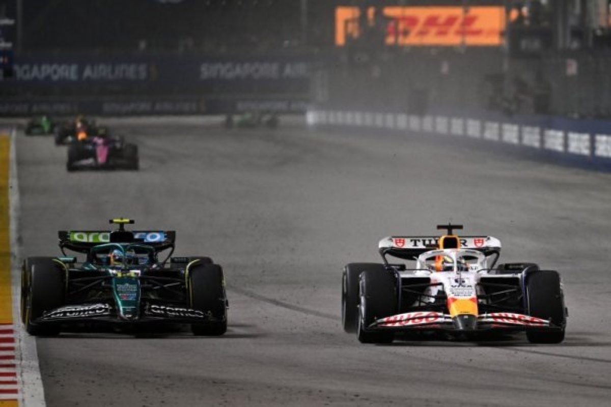 A hagyományoktól eltérő világ: barátnők és celebek új korszaka