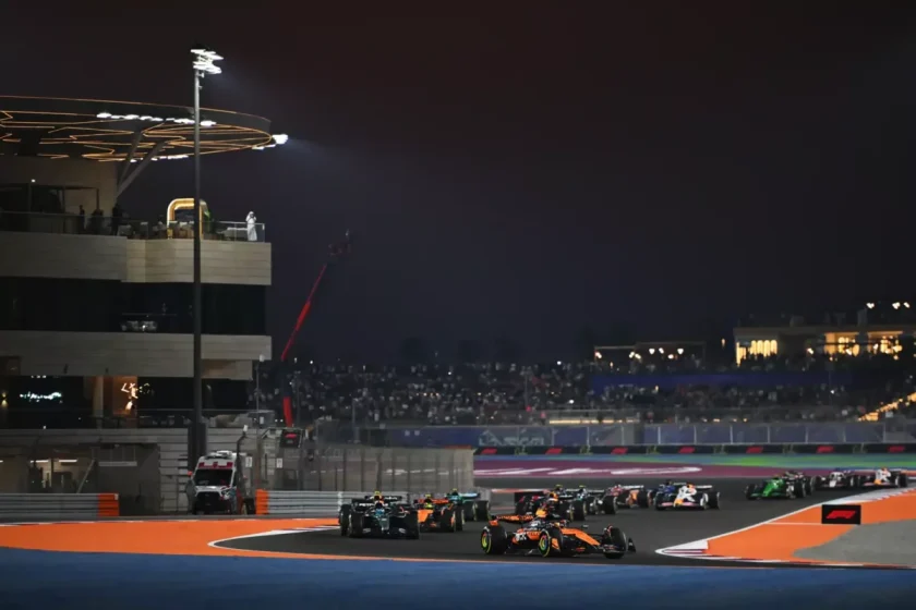 Azonnal kezdődik a feszültség: Alonso szerint a Katari Nagydíj kezdete simán lehet drámai