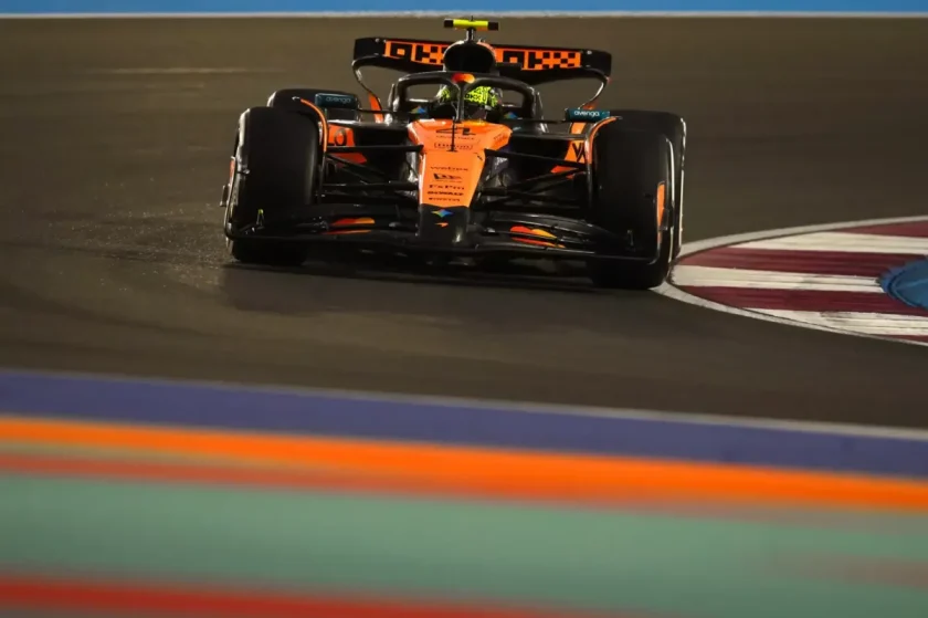 Norris feladja a versenyt Piastrival szemben