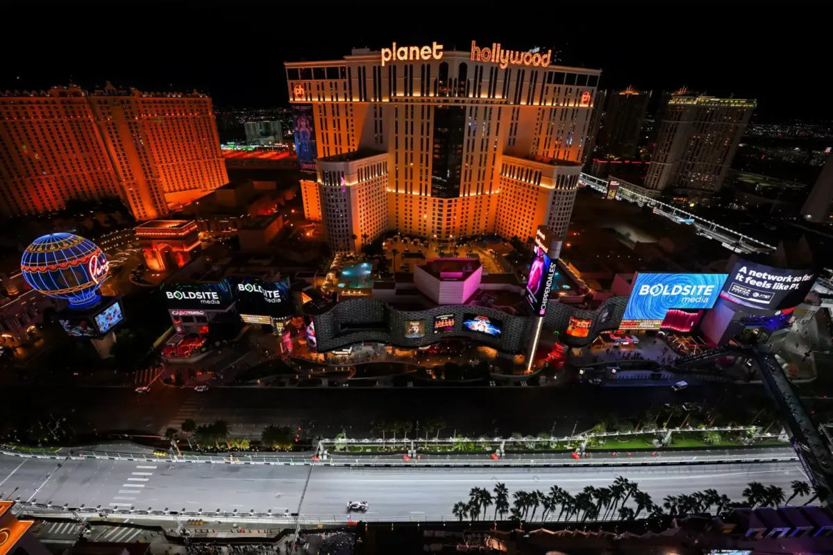 Az F1 mezőnyét meglepte a kockázatos stratégia Las Vegasban