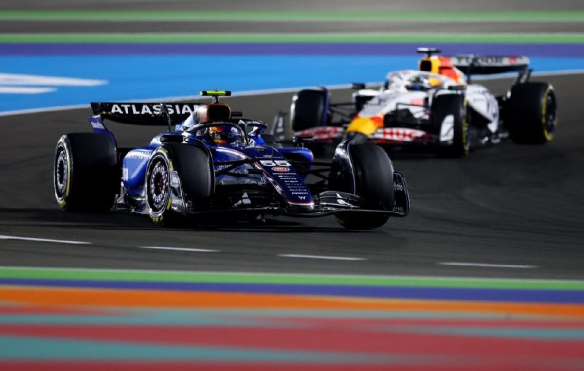 A Williams csapat ötezer eurót bukott a pályán hagyott fólia miatt