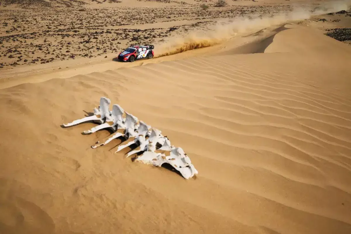 Fourmuax bravúros teljesítménye és Ogier közeledése a vb-címvédéshez Szaúd-Arábiában