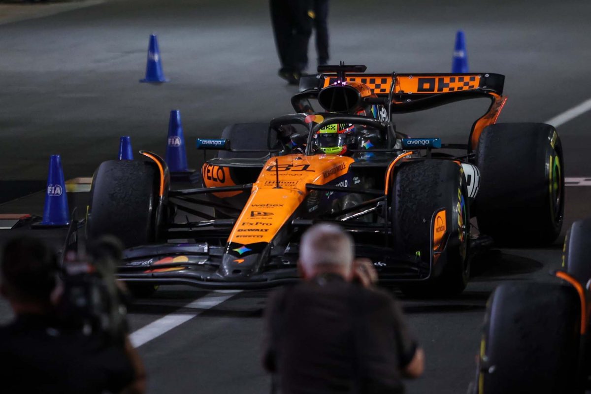 Az izgalom kezdetét veszi: rajtol az F1-es Katari Nagydíj!