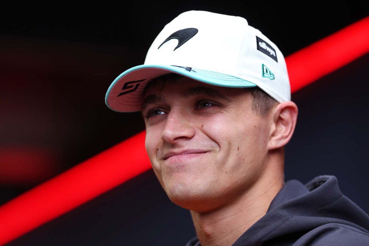 Az ikonikus világbajnokok találkozása: Norris és Senna közt egy mondatban