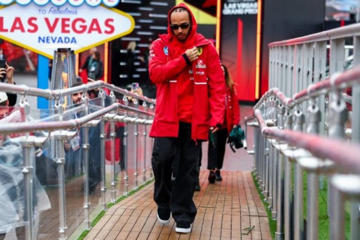 A siker illúziója: Hamilton utolsó lett egy szívfacsaró versenyen