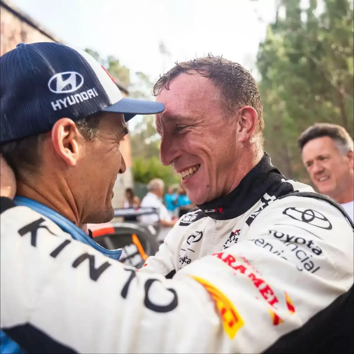 Az „A bíróság végleges döntést hozott a korábbi WRC-sztárok ügyében” cím hatásos lehet.