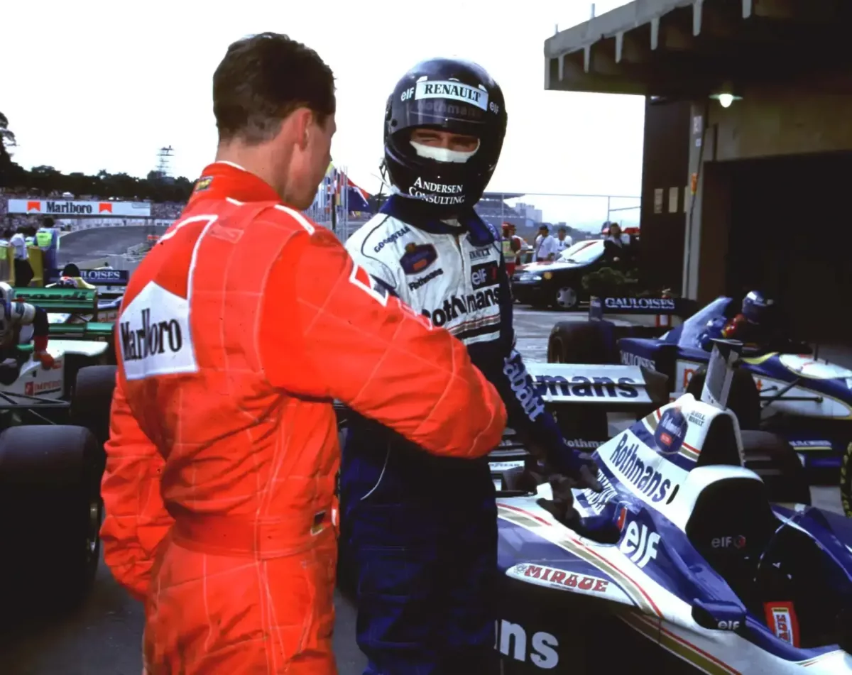 A világbajnok visszautasítja a Ferrari ajánlatát az ádáz ellenfél miatt