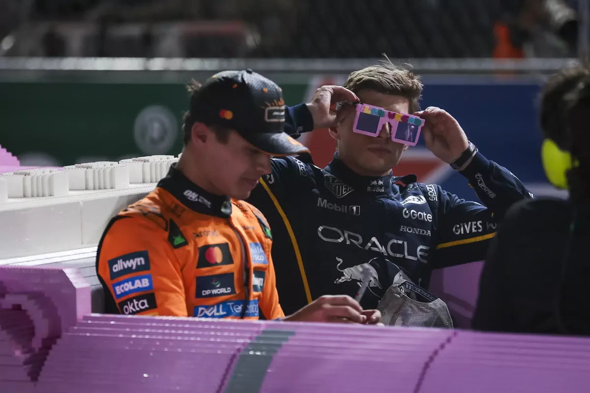 A Titkos Kívánság: Russell Megjárta a Nagy Útazást az Elifánt Görög Istállójában