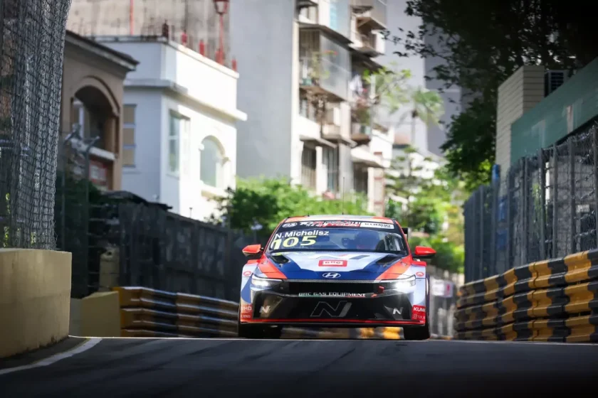 A micheliszi csend: a trónfosztás Makaóban a garázsból figyelve