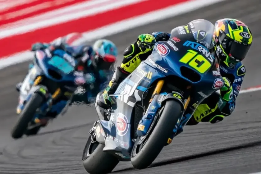 A kisebb kategóriák időmérőin Moreira és Quiles remekül kihasználta Dixon bukását