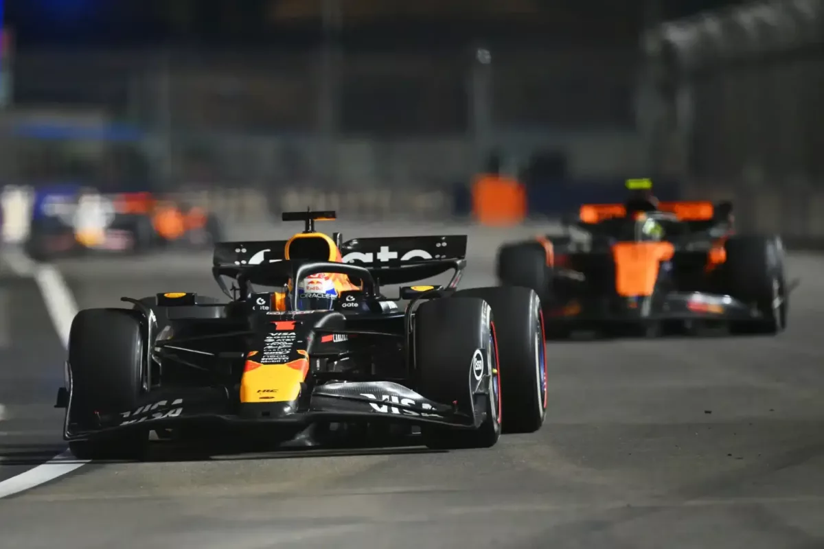 A Red Bull keményen belekötött a McLarenbe: kizárták őket
