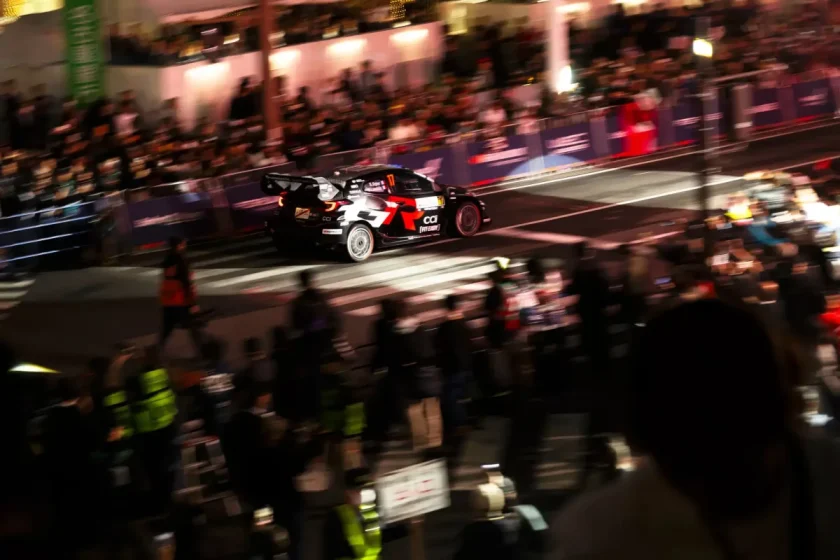 Japánban kirobbant a hármas Toyota-csata: Rovanpera kiszállt a vb-címért folyó csatából