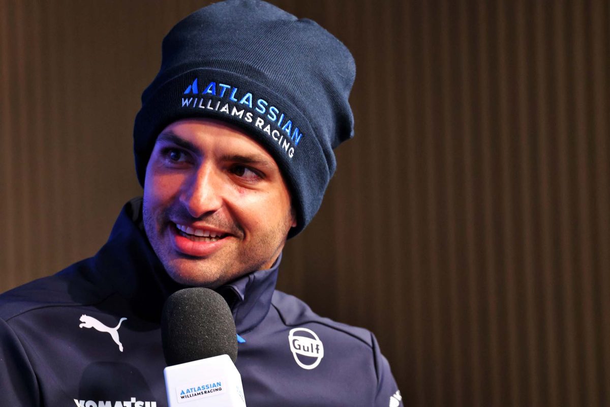 Sainz kénytelen kihagyni a sajtónapot Interlagosban betegség miatt