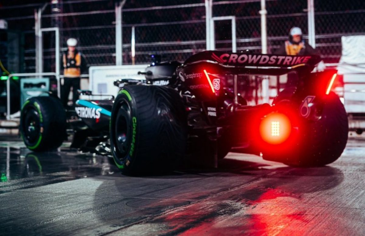 IT-probléma hátráltatta a Mercedest, megúszták a büntetést