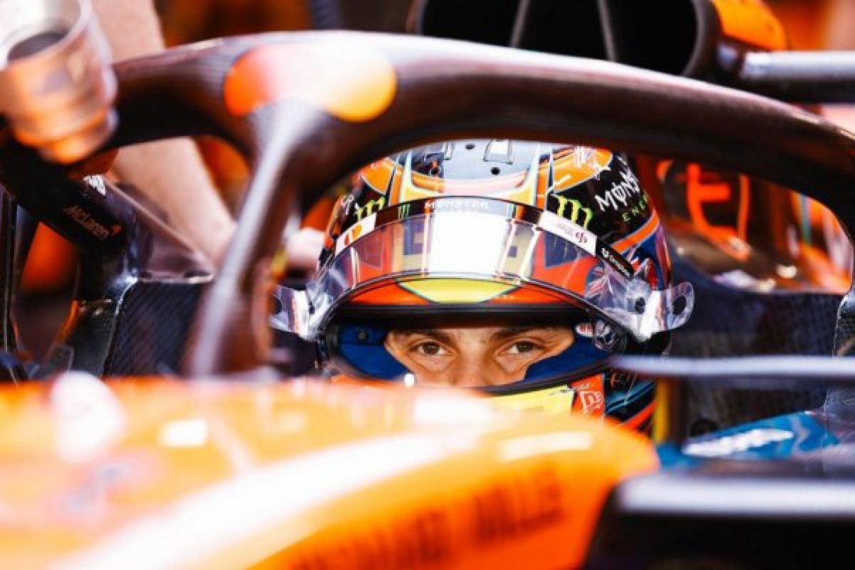 Az ösztönző vezetői hozzáállást bemutató cím: „A kiválóság hajszolója – Piastri ambíciói