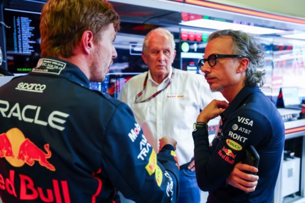 A mérnökök meghódolnak Max előtt