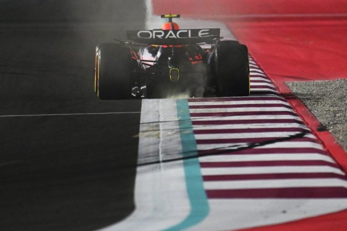 A kavicságyak veszélyt jelentenek Katarban: figyelmeztetés az út-, közlekedés- és környezeti veszélyekre