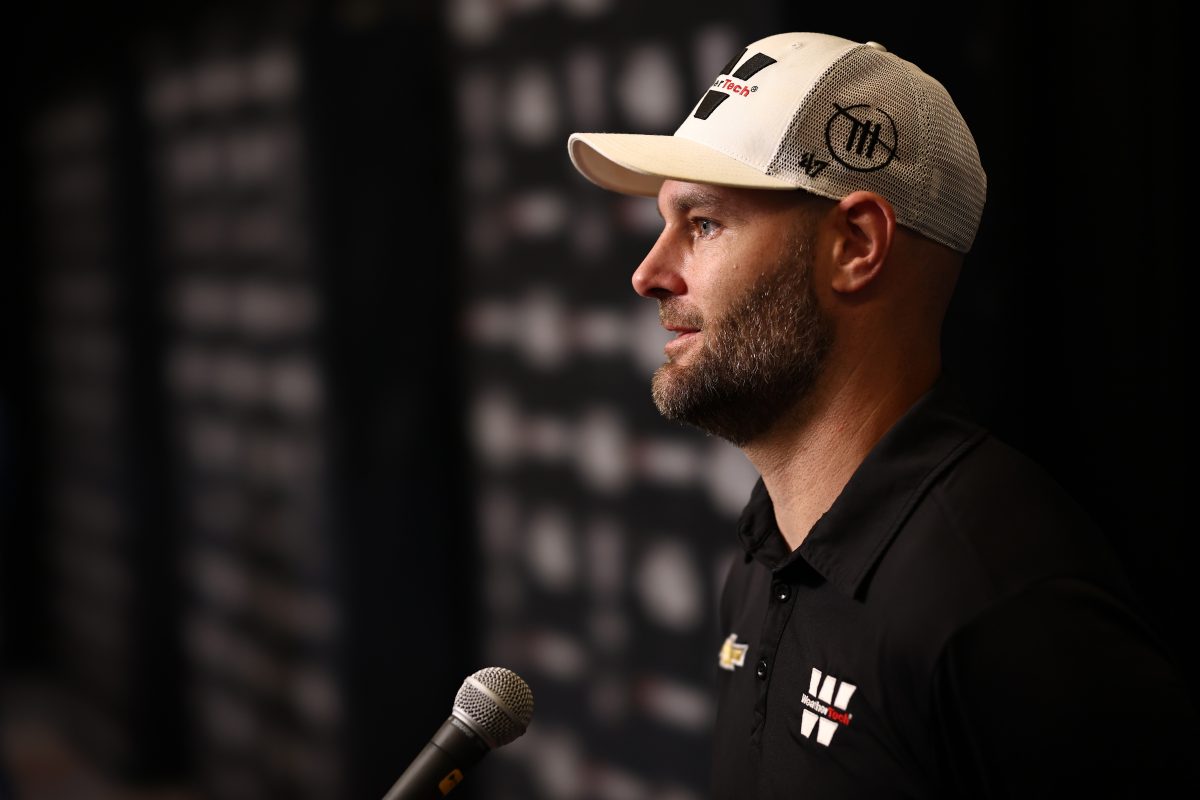 A NASCAR megható pillanata: SVG érzelemmel telve reagálva az 2026-os rajtszámára