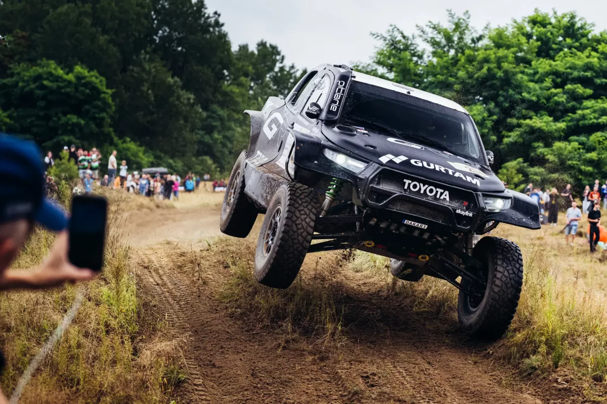 A Dakar verseny hajós szakaszának vezetőjére lemondott az elnök a litván navigátor miatt