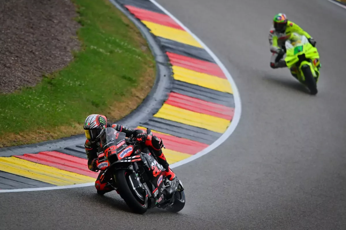 Az Aprilia-vezér elejét vette a jövőbeli szatellitistállóval kapcsolatos híreszteléseknek