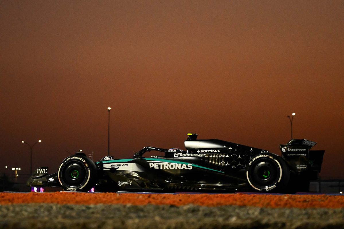 Az „Antonelli: Az autóbaleset majdnem összetörte őt – Brutális kritika övezi a hibáját” cím hatásos lenne erre a beszámolóra.