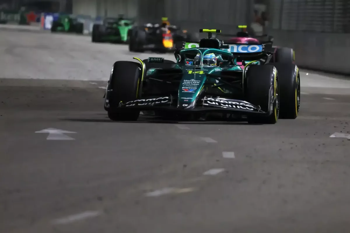 Zengjen az új F1-es motor hangja!