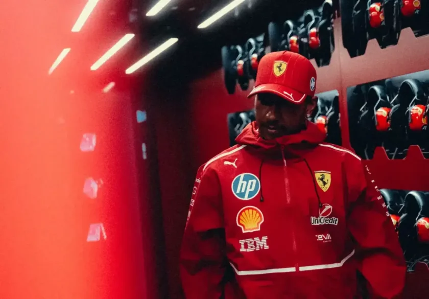 A „Hamilton Helyzete: Két Nagy Probléma Fenyegeti a Brit 2026-os Évet