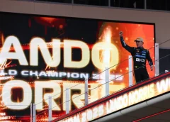 Miért nem követi az F1 a legtöbb sportágat, hogy még emlékezetesebbé tegye a bajnokavatást?