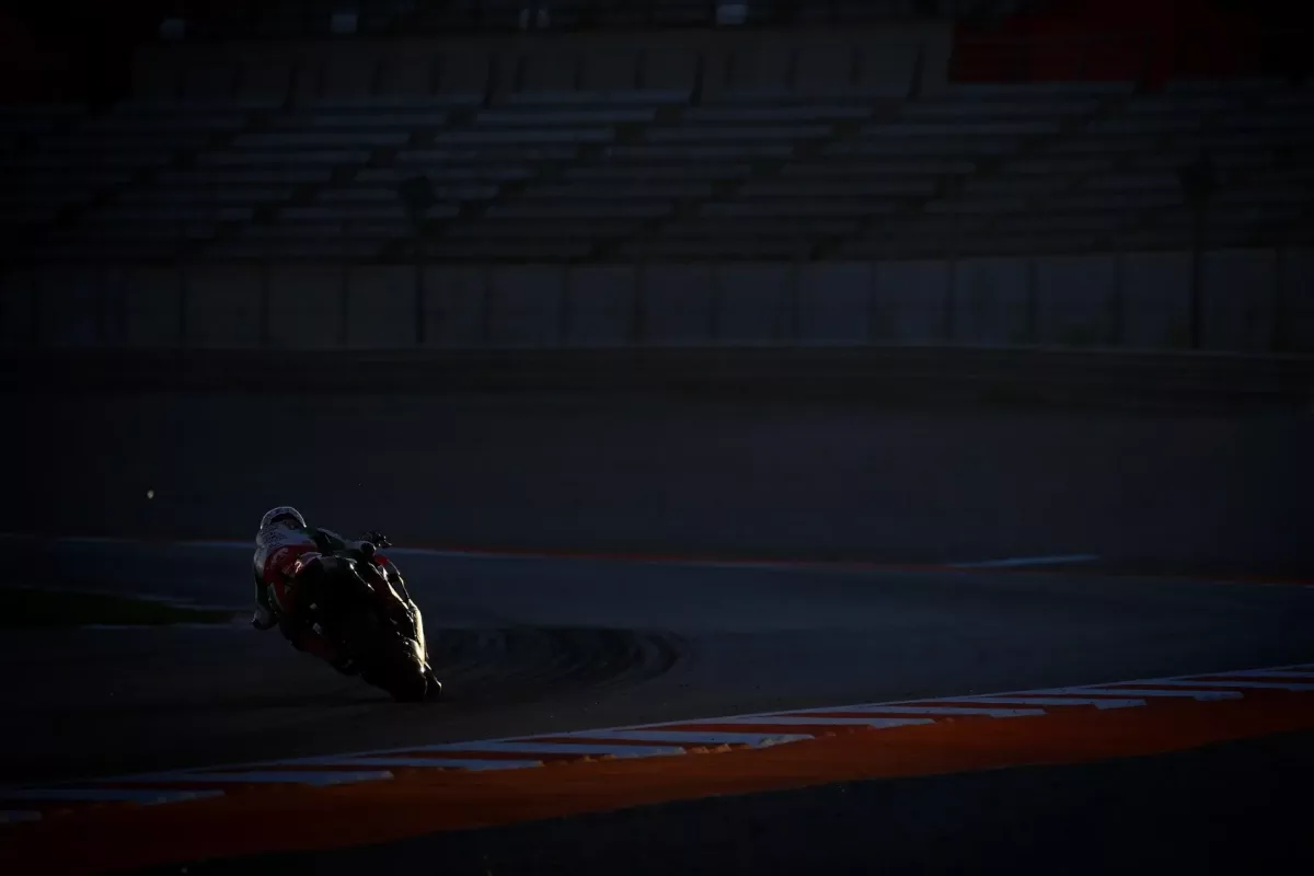 Motorbemutatók egész évben! Friss hír: újabb csapat jelentette be az időpontot