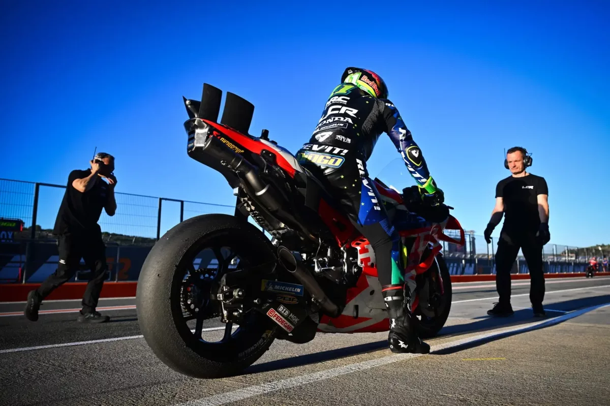 Marc Márquez édesapja szerint van egy MotoGP-pilóta, aki felveheti a versenyt a fia sebességével