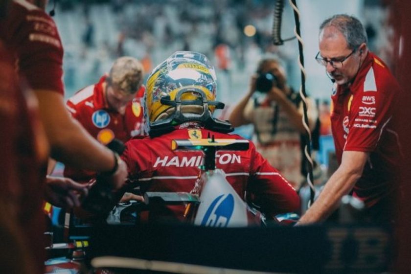 Hamilton kiborult a Q1-ben, harmadszor is: dühroham a pályán