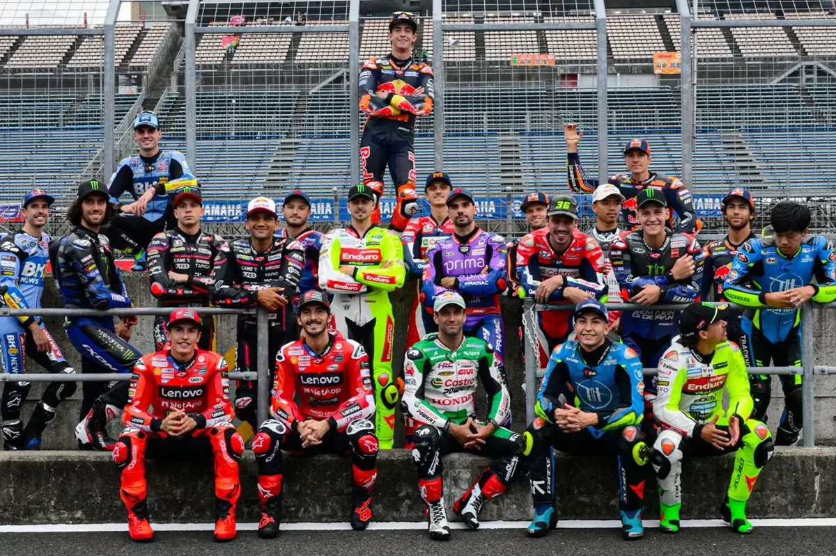 Ünnepi jókívánság a sütidíszítő MotoGP-mezőnytől (videók)