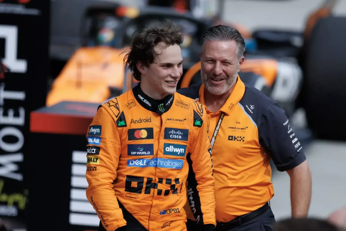 Piastri poénja: Kabaré mesterfokon