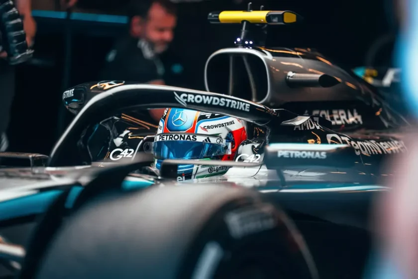 Az olasz versenyző, Antonelli, aki a versenytársait is maga mögé utasította