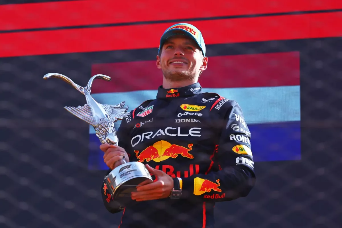 Az ifjú tehetség, Verstappen, tesztelésre ült be a Mercedesbe a nagy álma felé haladva
