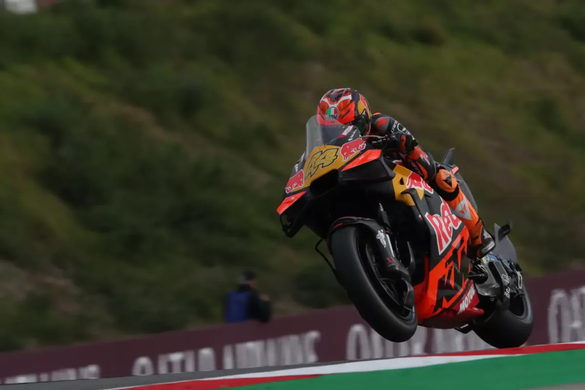 A pillanat, amikor a büszkeség megtörte a könnyeket: Pol Espargaró győztes küzdelme