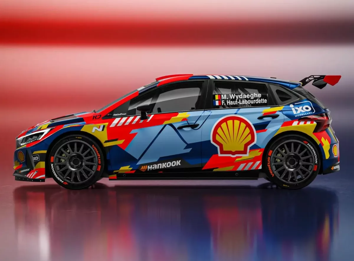 A világbajnok navigátor átvált a versenyző szerepére