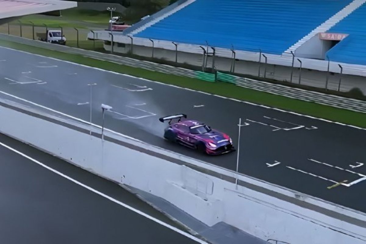 Verstappen GT3-as Mercedest tesztel