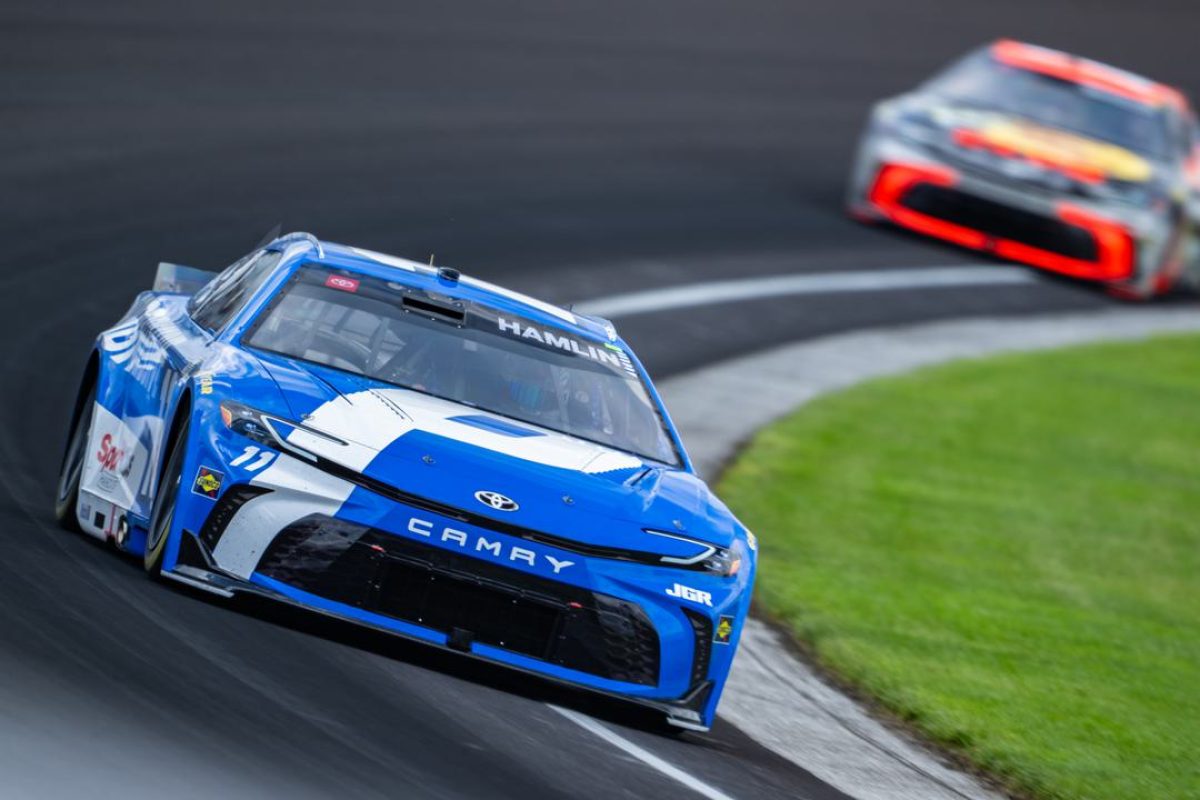 Denny Hamlin megható pillanatai az évszázad NASCAR-perének tárgyalásán