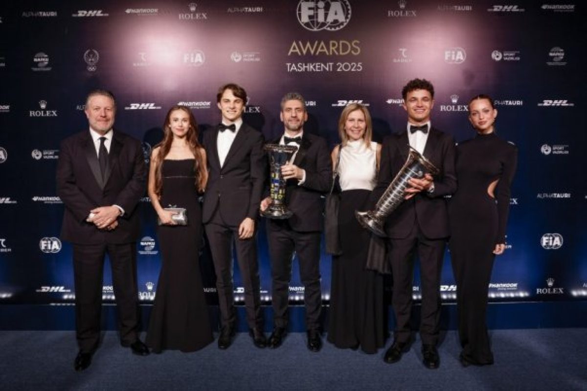 Nyomon a magánéletben: Norrisék ünnepelnek az F1-es vb-trófeával